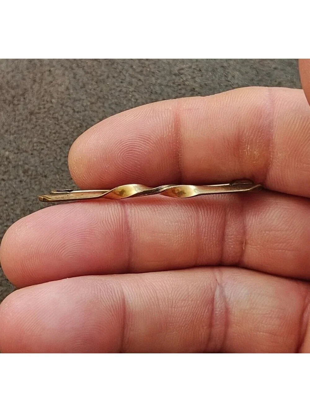 1900s Gold Tone Twist Bar Pin/Brooch